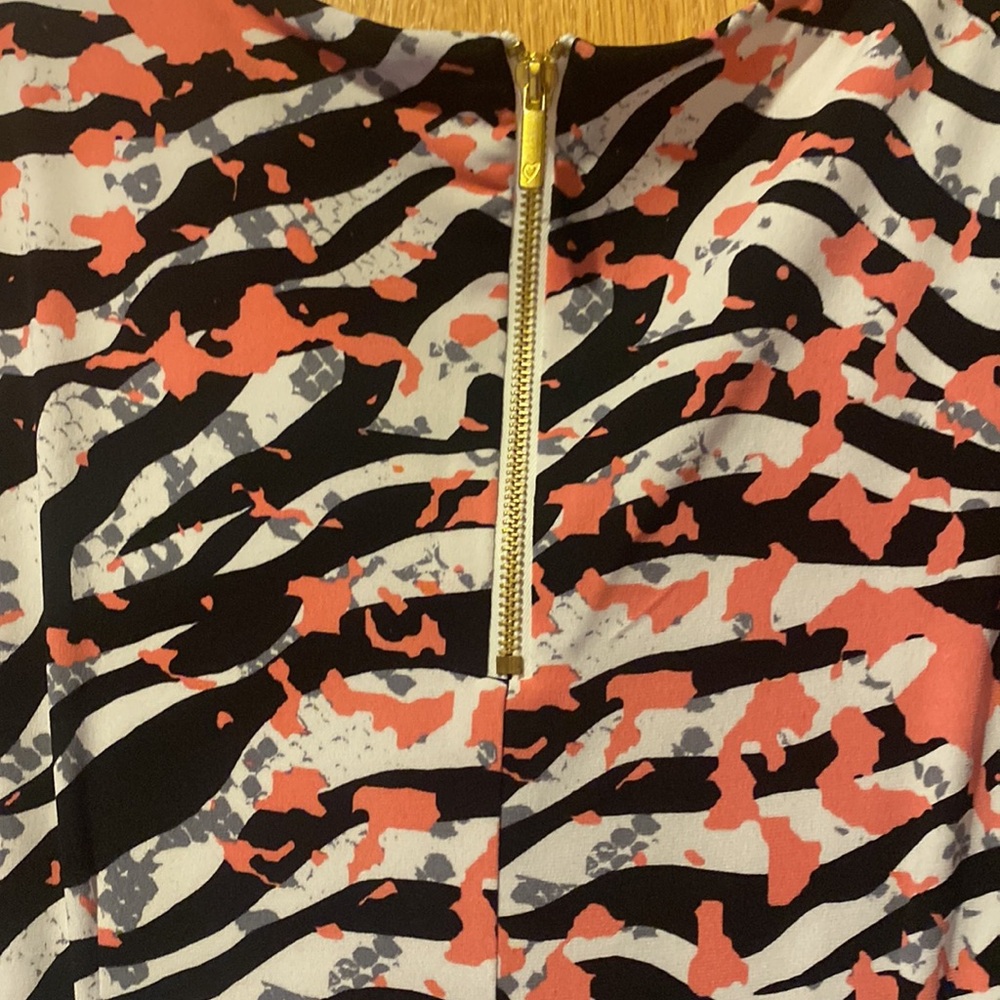 Dress - Picture 7 of 7